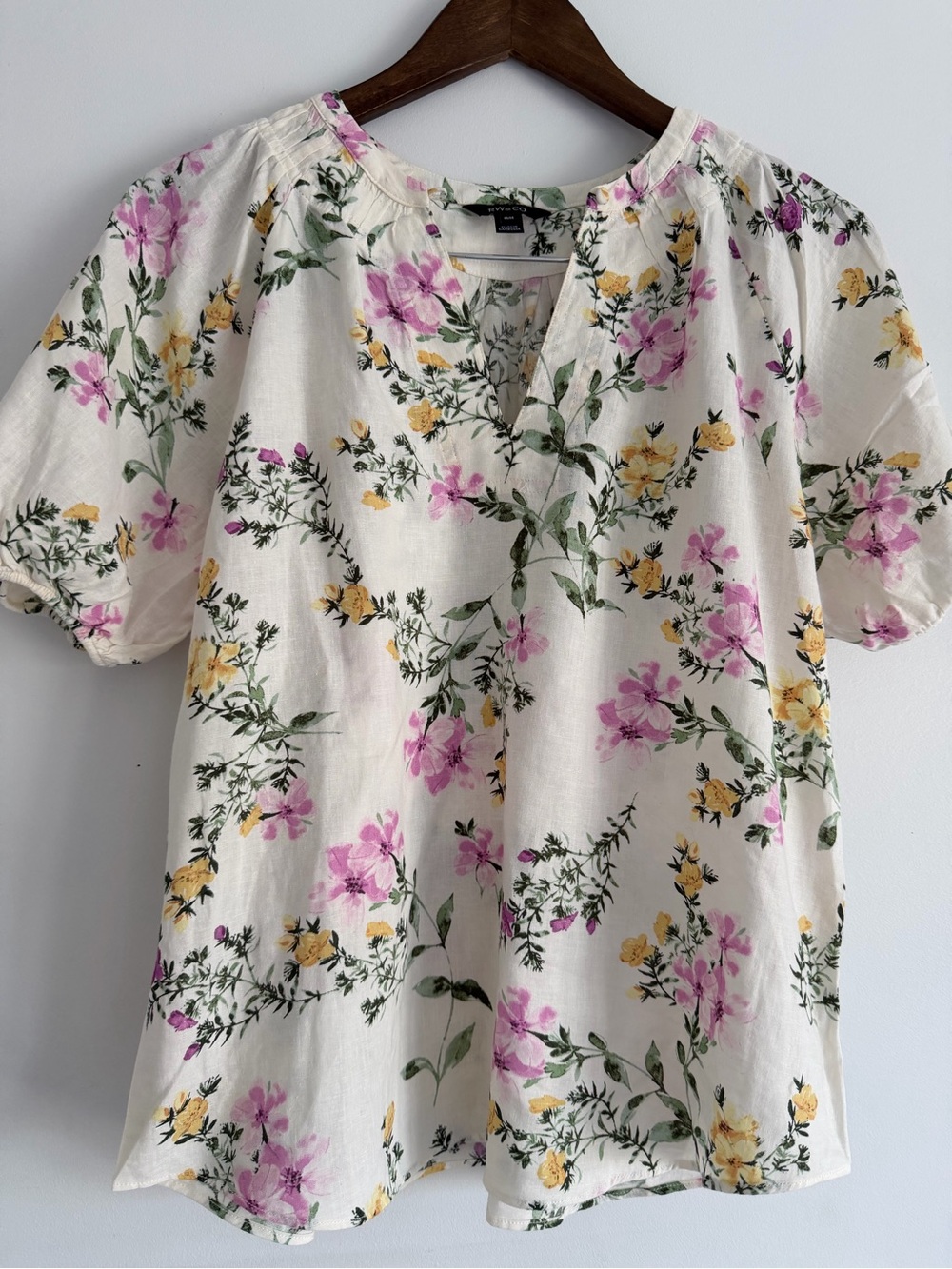 RW&CO. White Floral Split-Neck Blouse with Pink & Yellow Blooms